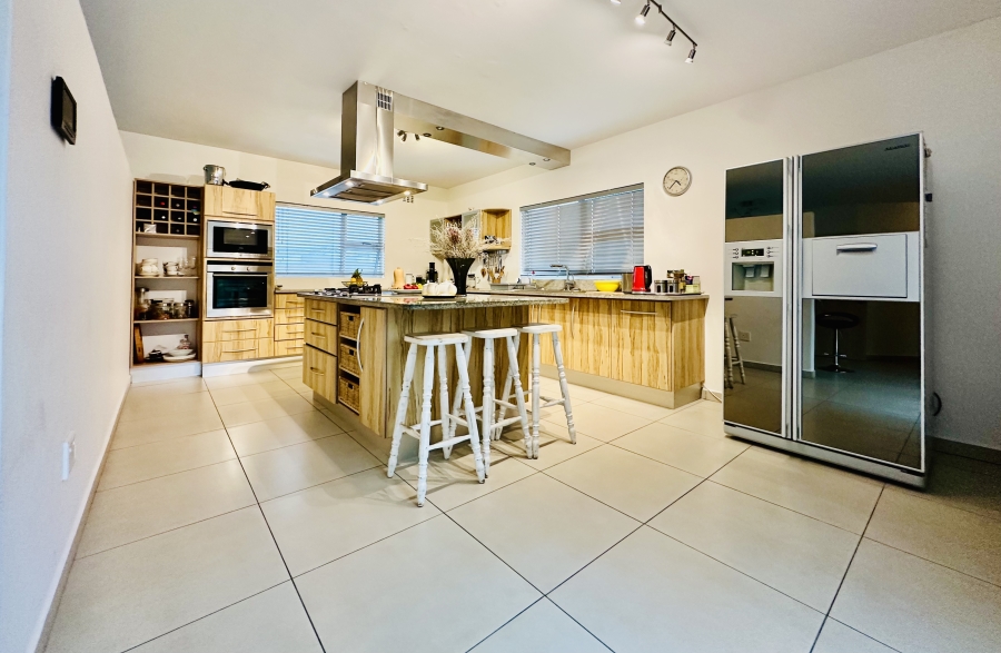 5 Bedroom Property for Sale in Vermont Western Cape